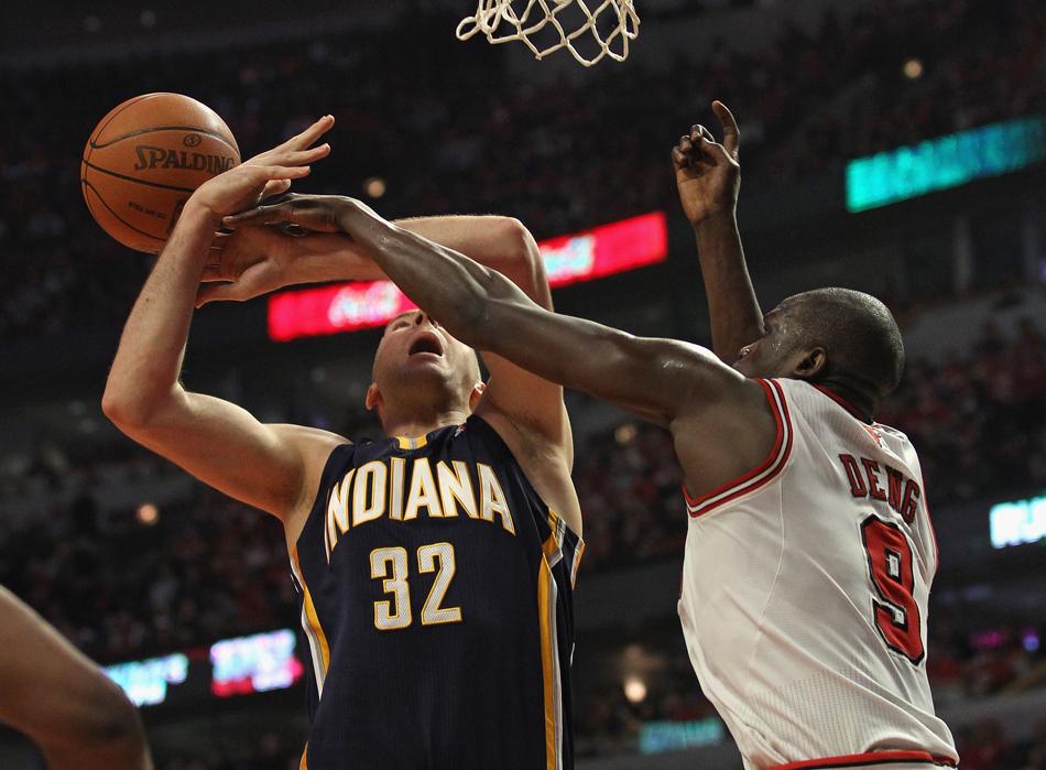 PG电子-梅开二度！莱比锡红牛主场惊险逆转取分(莱比锡红牛对奥格斯堡比分)